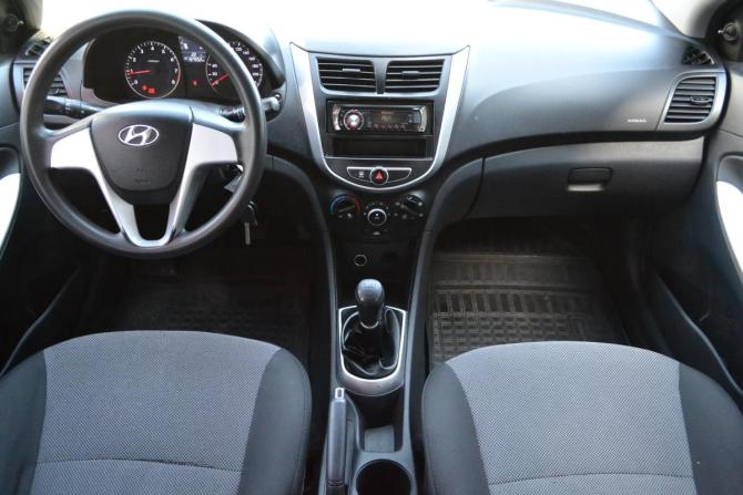 Hyundai Solaris I с пробегом 2012 года, цена 570 000 рублей, 197550 км, хэтчбек, Автокод Объявления