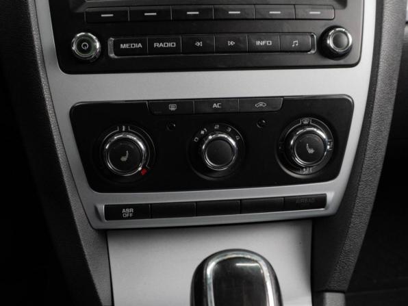 Skoda Octavia II (A5) Рестайлинг с пробегом 2011 года, цена 829 000 рублей, 172133 км, лифтбек, Автокод Объявления