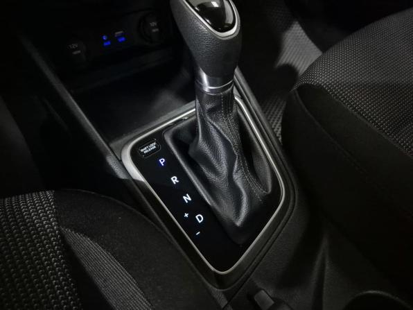 Hyundai Solaris II с пробегом 2017 года, цена 1 280 000 рублей, 112707 км, седан, Автокод Объявления