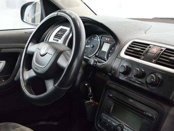Skoda Roomster I Рестайлинг с пробегом 2010 года, цена 420 000 рублей, 199749 км, минивэн, Автокод Объявления
