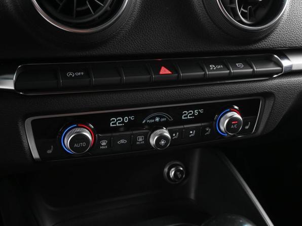 Audi A3 III (8V) Рестайлинг с пробегом 2019 года, цена 1 819 000 рублей, 110799 км, седан, Автокод Объявления