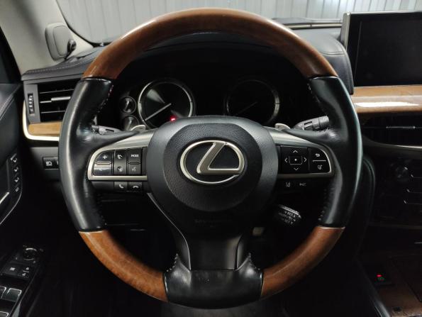 Lexus LX III Рестайлинг 2 с пробегом 2015 года, цена 5 172 000 рублей, 215059 км, внедорожник, Автокод Объявления