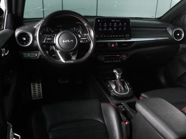 Kia Forte III Рестайлинг с пробегом 2022 года, цена 2 199 000 рублей, 60177 км, седан, Автокод Объявления