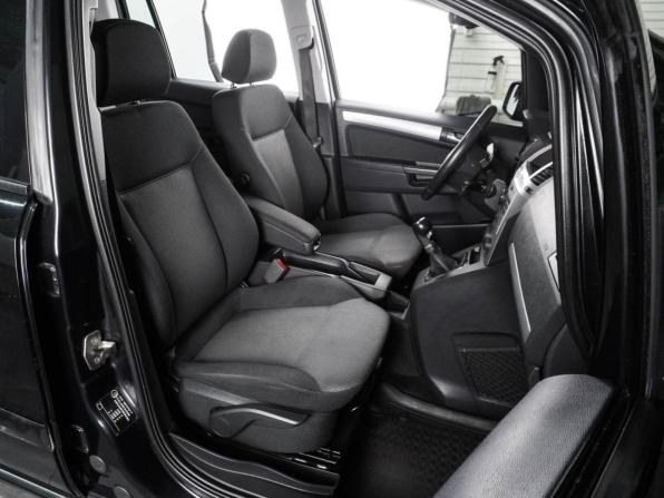 Opel Zafira B Рестайлинг с пробегом 2014 года, цена 974 000 рублей, 131819 км, компактвэн, Автокод Объявления