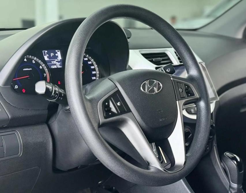 Hyundai Solaris I Рестайлинг Шахты  - изображение 12