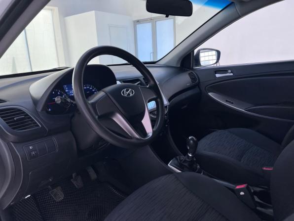 Hyundai Solaris I с пробегом 2014 года, цена 820 000 рублей, 177695 км, седан, Автокод Объявления