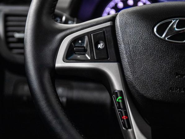 Hyundai Solaris I Рестайлинг с пробегом 2015 года, цена 950 000 рублей, 170874 км, седан, Автокод Объявления