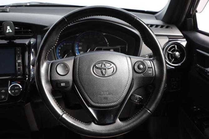 Toyota Corolla XI (E160 E170) Рестайлинг 2 с пробегом 2018 года, цена 1 749 000 рублей, 126984 км, универсал, Автокод Объявления