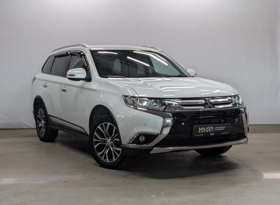 Mitsubishi Outlander III Рестайлинг 2 Санкт-Петербург  - изображение 3