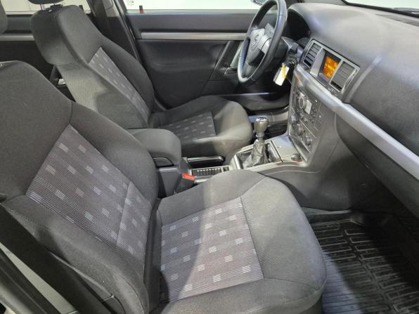 Opel Vectra C Рестайлинг с пробегом 2006 года, цена 650 000 рублей, 171885 км, седан, Автокод Объявления