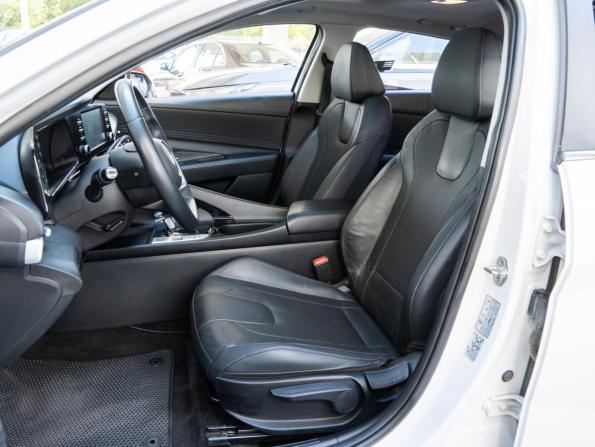 Hyundai Elantra VII (CN7) Рестайлинг с пробегом 2023 года, цена 2 150 000 рублей, 39930 км, седан, Автокод Объявления