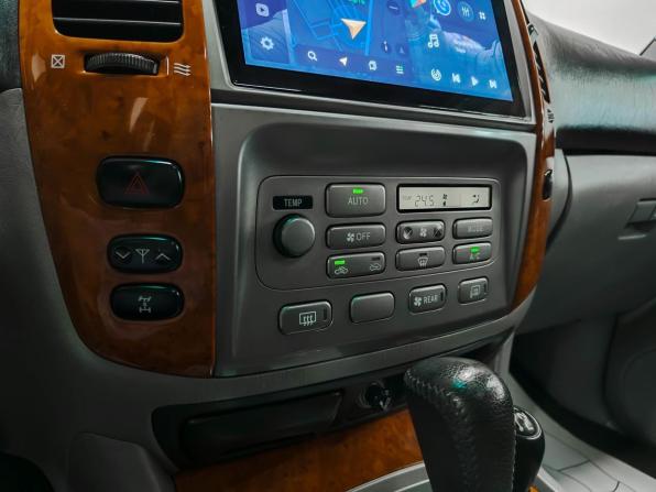 Toyota Land Cruiser 100 Series Рестайлинг 2 с пробегом 2006 года, цена 1 550 000 рублей, 333050 км, внедорожник, Автокод Объявления