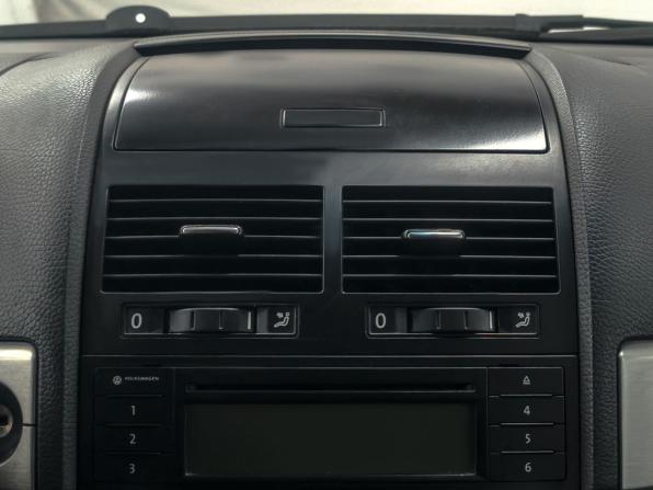 Volkswagen Touareg I Рестайлинг с пробегом 2008 года, цена 1 219 900 рублей, 250000 км, внедорожник, Автокод Объявления