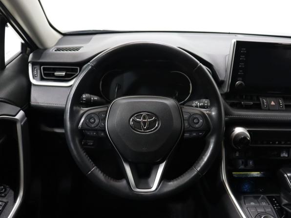 Toyota RAV4 V (XA50) с пробегом 2021 года, цена 3 749 000 рублей, 93255 км, внедорожник, Автокод Объявления