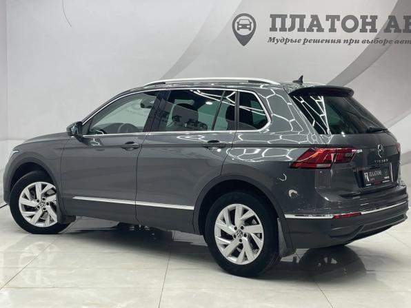 Volkswagen Tiguan II Рестайлинг с пробегом 2021 года, цена 3 400 000 рублей, 42121 км, внедорожник, Автокод Объявления