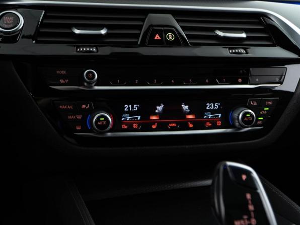 BMW 5 серии VII (G30/G31/G38) Рестайлинг с пробегом 2020 года, цена 5 055 077 рублей, 93750 км, универсал, Автокод Объявления