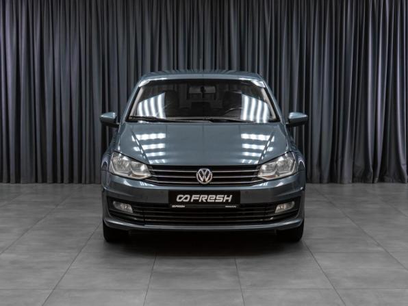 Volkswagen Polo V Рестайлинг с пробегом 2020 года, цена 1 289 000 рублей, 143526 км, седан, Автокод Объявления