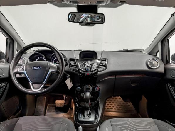 Ford Fiesta Mk6 Рестайлинг с пробегом 2016 года, цена 880 000 рублей, 134538 км, хэтчбек, Автокод Объявления