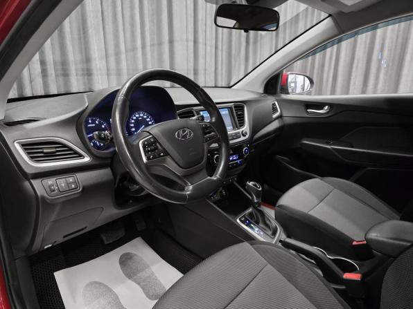 Hyundai Solaris II с пробегом 2018 года, цена 1 380 000 рублей, 83000 км, седан, Автокод Объявления