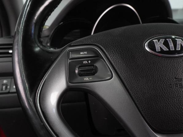 Kia Rio III Рестайлинг с пробегом 2017 года, цена 1 149 000 рублей, 98235 км, хэтчбек, Автокод Объявления
