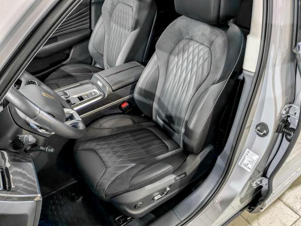 Hongqi HS5 I Рестайлинг с пробегом 2024 года, цена 3 335 000 рублей, 20959 км, внедорожник, Автокод Объявления