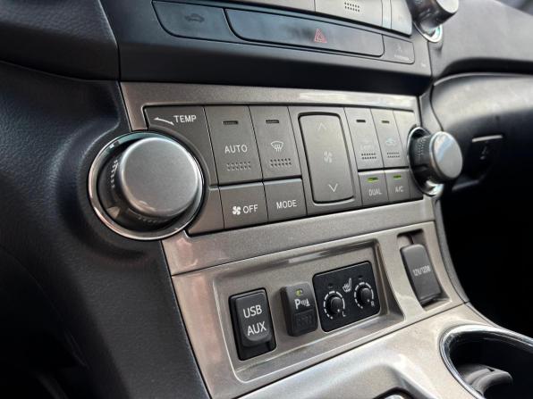 Toyota Highlander II (XU40) Рестайлинг с пробегом 2012 года, цена 2 300 000 рублей, 91727 км, внедорожник, Автокод Объявления