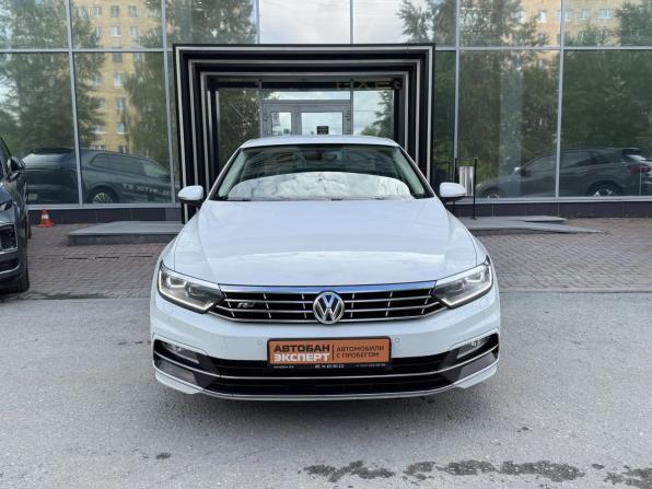Volkswagen Passat B8 с пробегом 2018 года, цена 1 899 000 рублей, 206018 км, седан, Автокод Объявления
