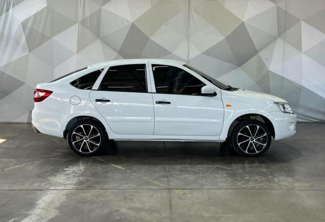Lada (ВАЗ) Granta I с пробегом 2015 года, цена 340 000 рублей, 187449 км, седан, Автокод Объявления