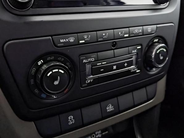Skoda Yeti I Рестайлинг с пробегом 2014 года, цена 1 345 000 рублей, 125446 км, внедорожник, Автокод Объявления