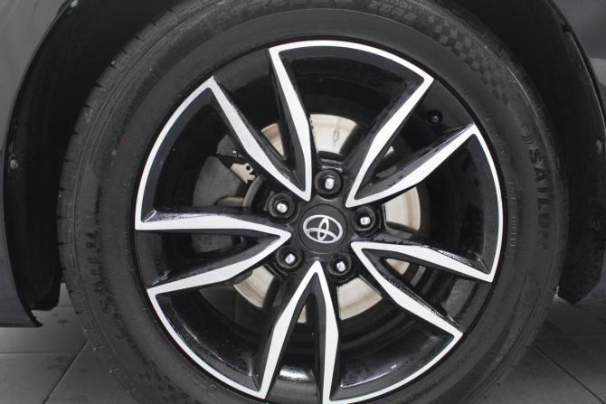 Toyota Camry VII (XV50) Рестайлинг 2 с пробегом 2018 года, цена 2 100 000 рублей, 248776 км, седан, Автокод Объявления