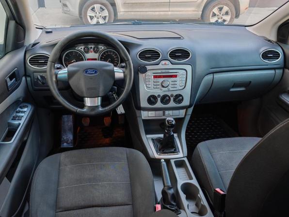 Ford Focus II Рестайлинг с пробегом 2010 года, цена 630 000 рублей, 176395 км, седан, Автокод Объявления