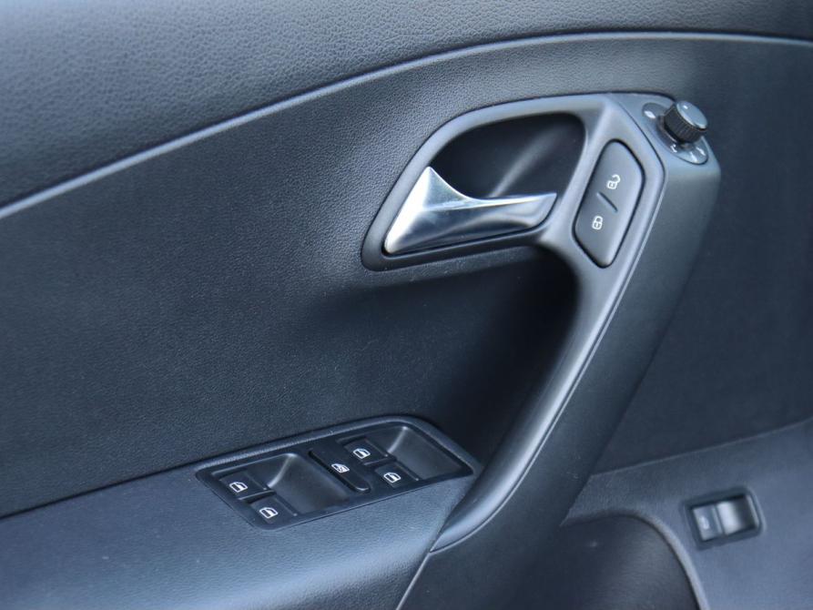 Volkswagen Polo V Рестайлинг Самара  - изображение 15