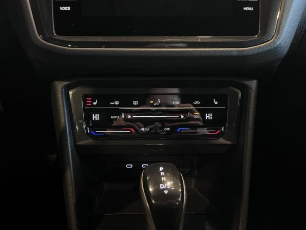 Volkswagen Tiguan II Рестайлинг с пробегом 2021 года, цена 2 365 000 рублей, 104364 км, внедорожник, Автокод Объявления