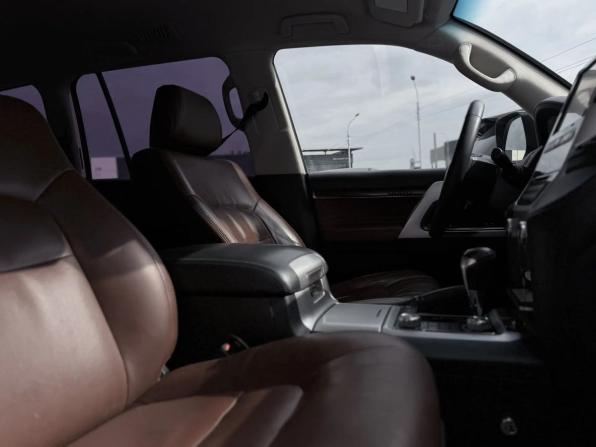 Toyota Land Cruiser 200 Series Рестайлинг 2 с пробегом 2016 года, цена 5 249 000 рублей, 303953 км, внедорожник, Автокод Объявления