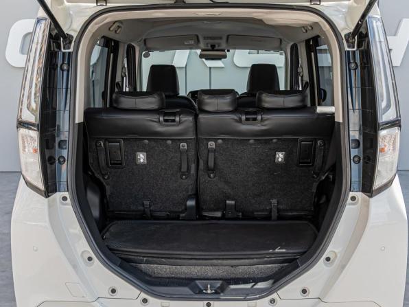 Toyota Roomy I Рестайлинг с пробегом 2021 года, цена 1 477 000 рублей, 54391 км, микровэн, Автокод Объявления