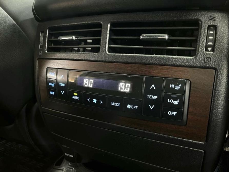 Toyota Land Cruiser 200 Series Рестайлинг 2 Ростов-на-Дону  - изображение 21
