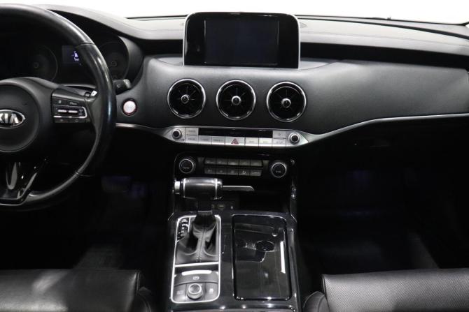 Kia Stinger I с пробегом 2018 года, цена 2 395 000 рублей, 121439 км, лифтбек, Автокод Объявления