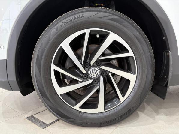 Volkswagen Tiguan II с пробегом 2018 года, цена 2 499 000 рублей, 92244 км, внедорожник, Автокод Объявления