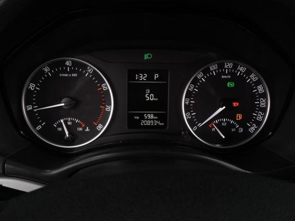 Skoda Octavia II (A5) Рестайлинг с пробегом 2012 года, цена 954 000 рублей, 208938 км, лифтбек, Автокод Объявления