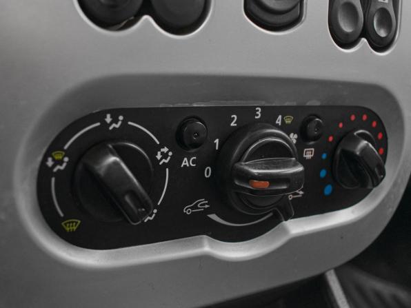 Renault Sandero I с пробегом 2013 года, цена 665 000 рублей, 88285 км, хэтчбек, Автокод Объявления