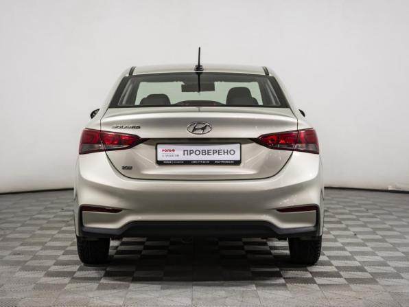 Hyundai Solaris II с пробегом 2018 года, цена 1 350 000 рублей, 46008 км, седан, Автокод Объявления