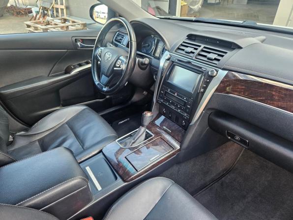 Toyota Camry VII (XV50) Рестайлинг с пробегом 2015 года, цена 1 921 000 рублей, 173000 км, седан, Автокод Объявления