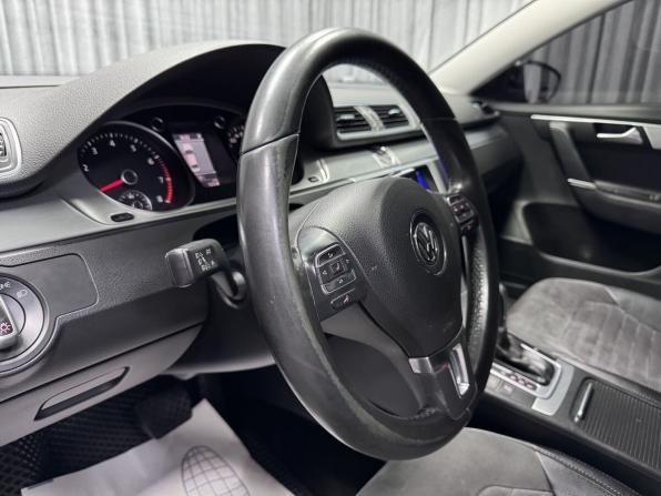Volkswagen Passat B7 с пробегом 2013 года, цена 1 340 000 рублей, 207740 км, седан, Автокод Объявления