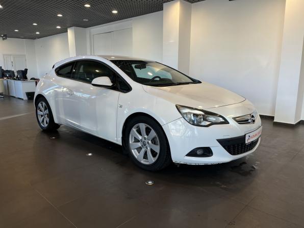 Opel Astra J Рестайлинг с пробегом 2013 года, цена 635 000 рублей, 217706 км, хэтчбек, Автокод Объявления