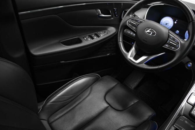 Hyundai Santa Fe IV Рестайлинг с пробегом 2022 года, цена 3 995 000 рублей, 67556 км, внедорожник, Автокод Объявления