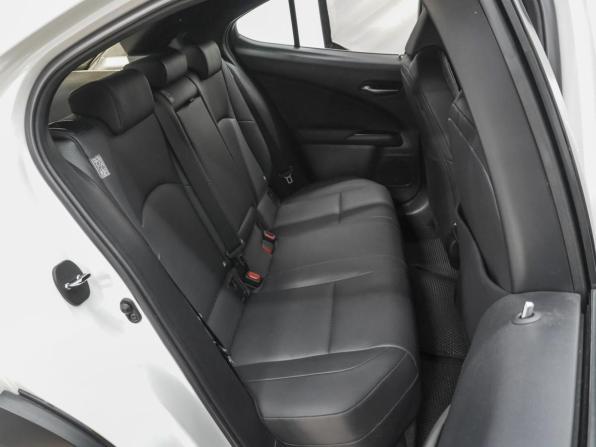 Lexus UX I с пробегом 2022 года, цена 4 019 000 рублей, 24020 км, внедорожник, Автокод Объявления