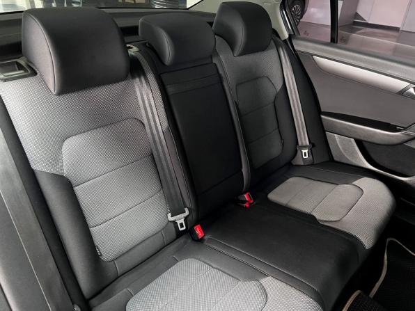 Volkswagen Passat B7 с пробегом 2012 года, цена 945 000 рублей, 224704 км, седан, Автокод Объявления