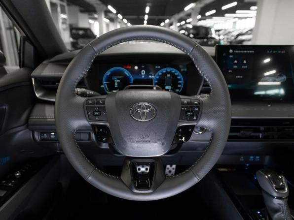 Toyota Camry IX (XV80) China Market с пробегом 2026 года, цена 4 250 000 рублей, 50 км, седан, Автокод Объявления