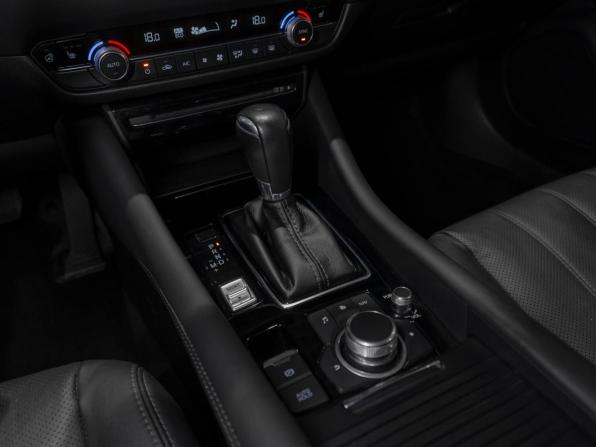 Mazda 6 III (GJ) Рестайлинг 2 с пробегом 2021 года, цена 3 040 000 рублей, 53065 км, седан, Автокод Объявления
