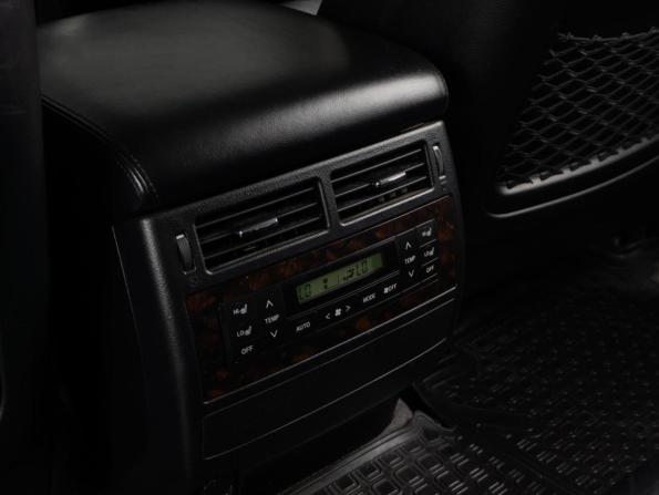 Toyota Land Cruiser 200 Series Рестайлинг 1 с пробегом 2012 года, цена 3 600 000 рублей, 227192 км, внедорожник, Автокод Объявления